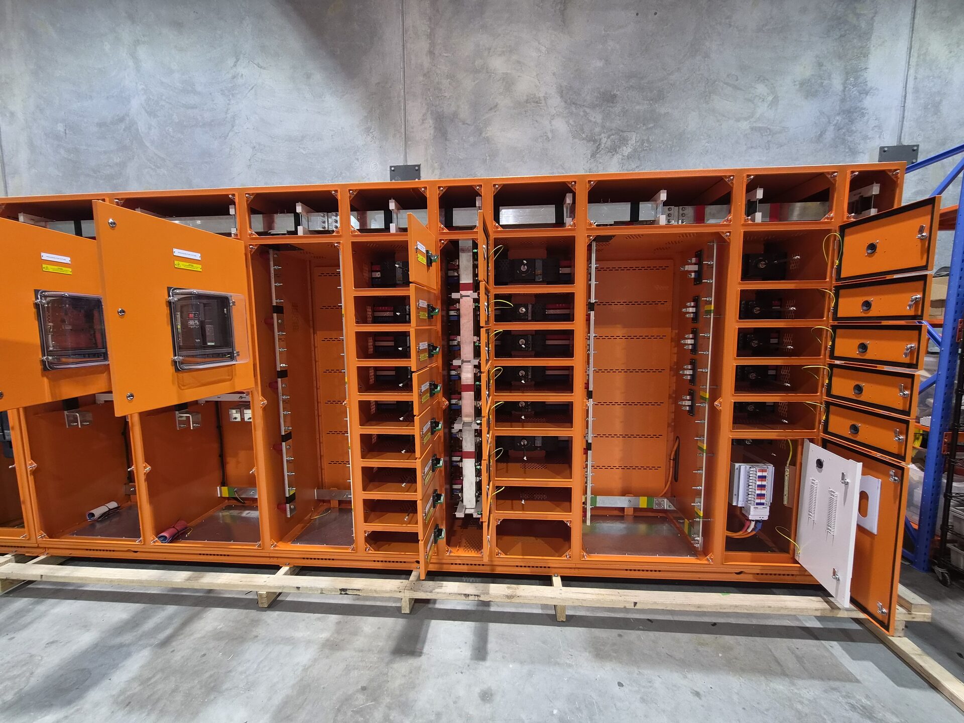 Avondale — busbar, chassis and cable zones